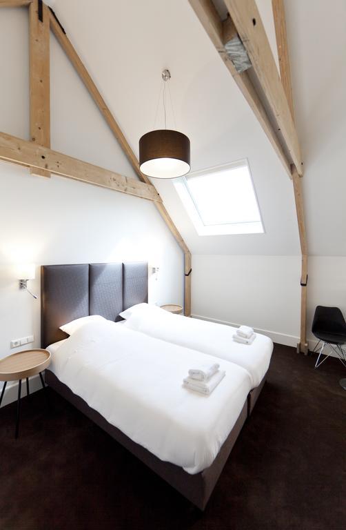 College Hotel 4*